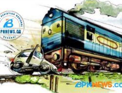 Mobil Tertabrak KRL di Rawa Buaya, Dua Orang Luka-Luka