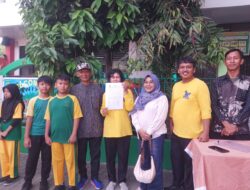 Pengukuhan Duta Kebersihan Warnai Peringatan Hari Lingkungan Hidup di SDN Cimone 3