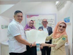 Dorong Transparansi Aset Publik, BPN Kota Tangerang Serahkan 14 Sertipikat Hak Pakai Ke Pemprov Banten