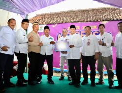 PERUMDAM TKR Salurkan Pipa Air Bersih Gratis bagi Warga Terdampak TPA Jatiwaringin